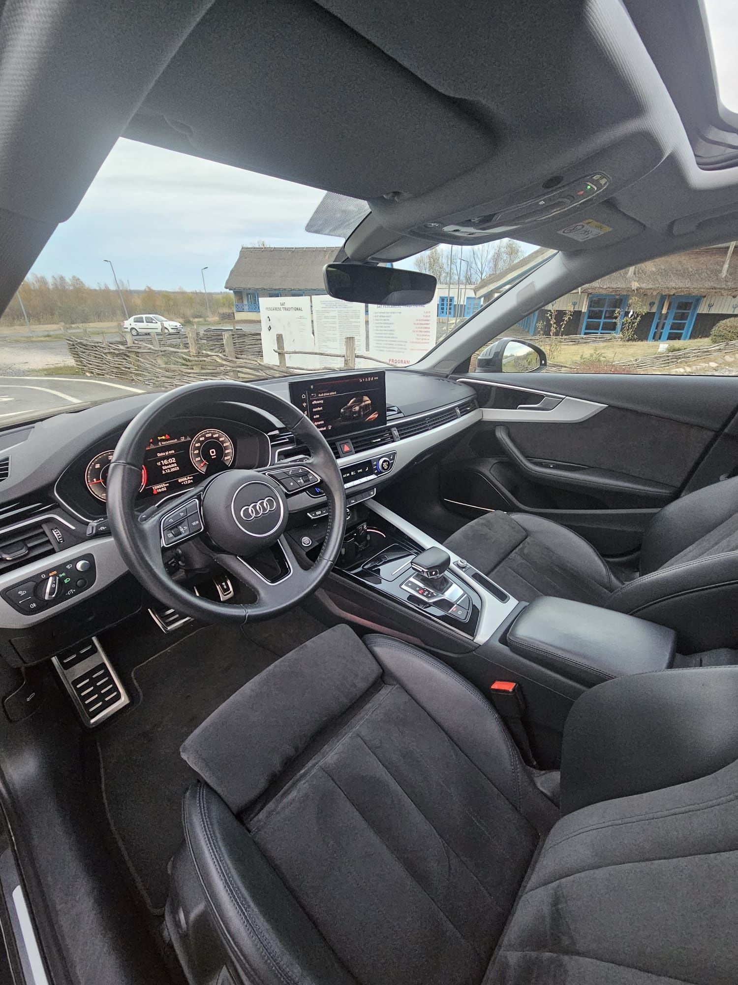 Audi A4 40 TDI S tronic Advanced 190CP ( B&O, HUD, Matrix LED, Pano)
