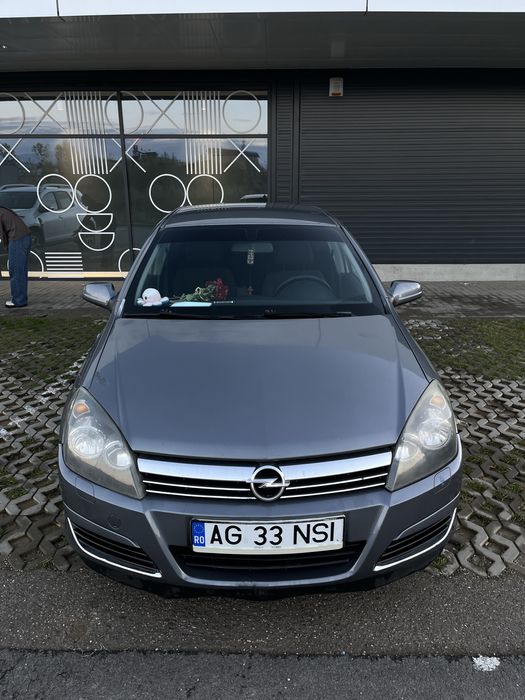 Vand Opel Astra H 2005 1.4 benzina