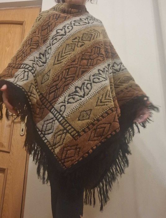Poncho dama nuante de maro
