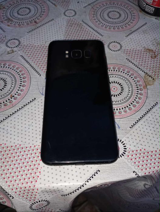 Vând sau schimb Samsung galaxy S8