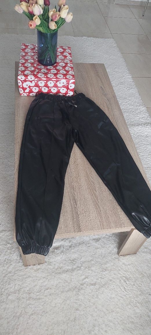 Pantalon dama imtatie piele