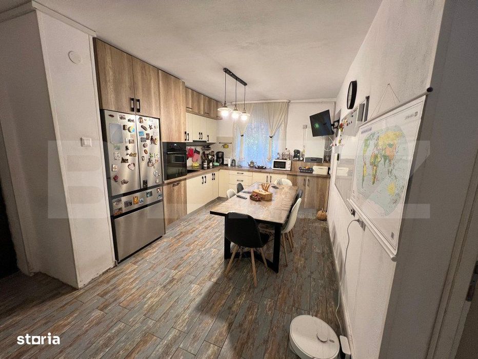 Apartament 3 camere 2 bai, Decomandat, Zona Haidau