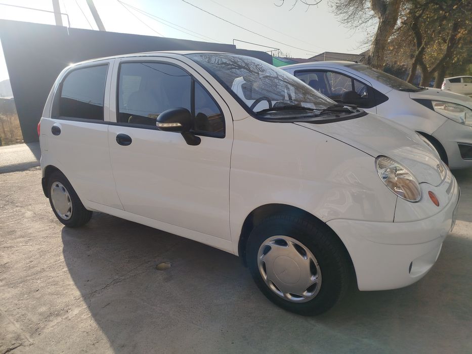 Matiz prastoy kraskasi petosi bor