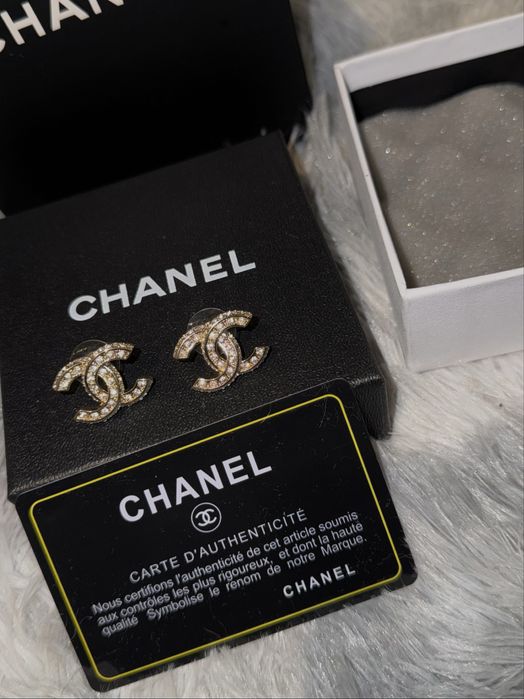 Cercei Chanel , Gucci , Dior