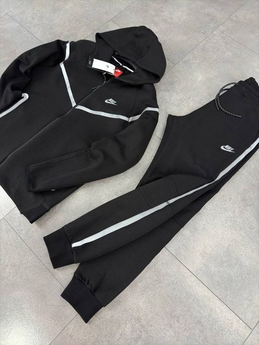 Nike tech Fleece reflectorizant  New model