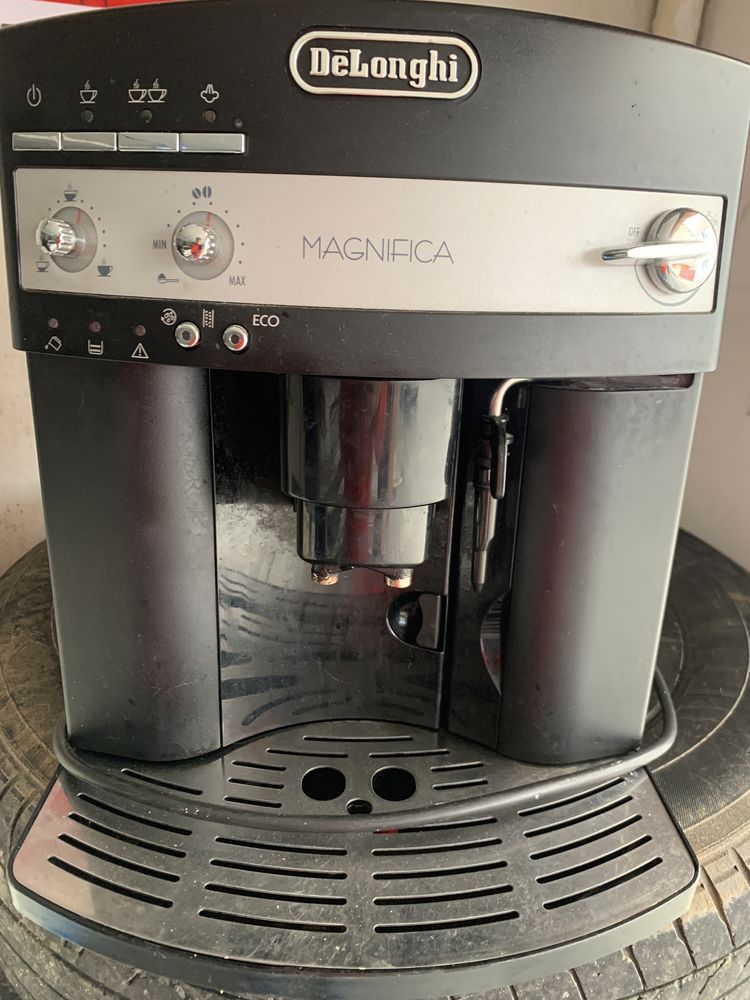 Aparat cafea Delonghi Magnifica