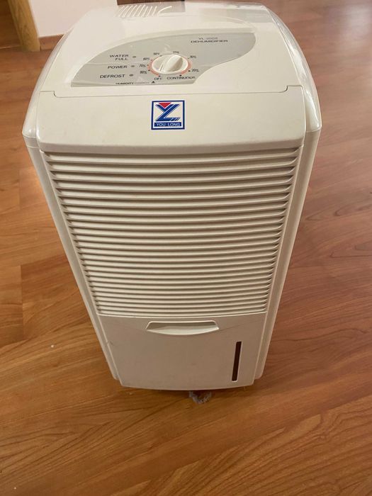 Влагоуловител/влагоабсорбатор DEHUMIDIFIER