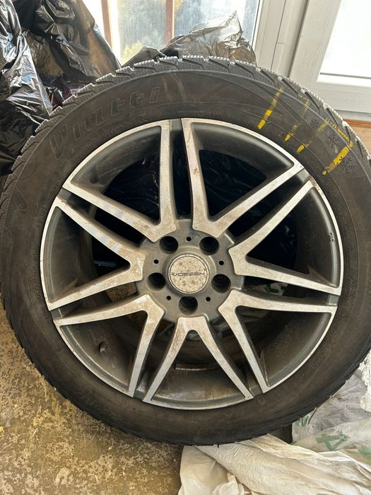 Продам диски и резина зима R17 , разболтовка VAG