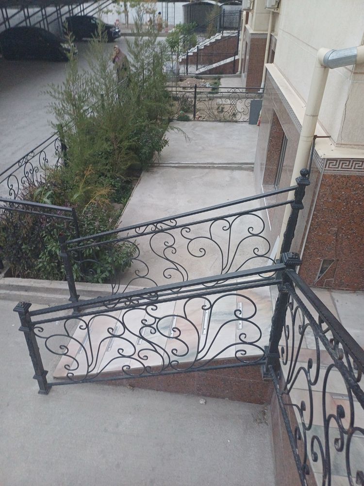 Продаётся 3х комнатних помешения