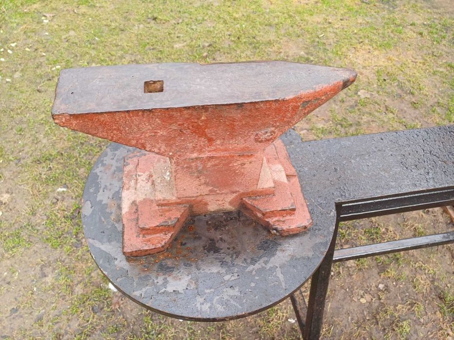 Nicovală de vânzare