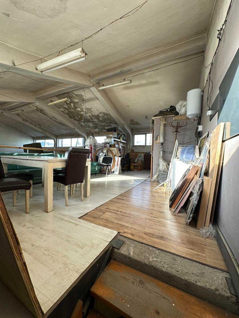 Продава се Склад в Пловдив, Индустриална зона - Юг - 900 кв.м за 534 €/кв.м - Снимка #2