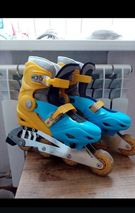 Продам роликовые коньки