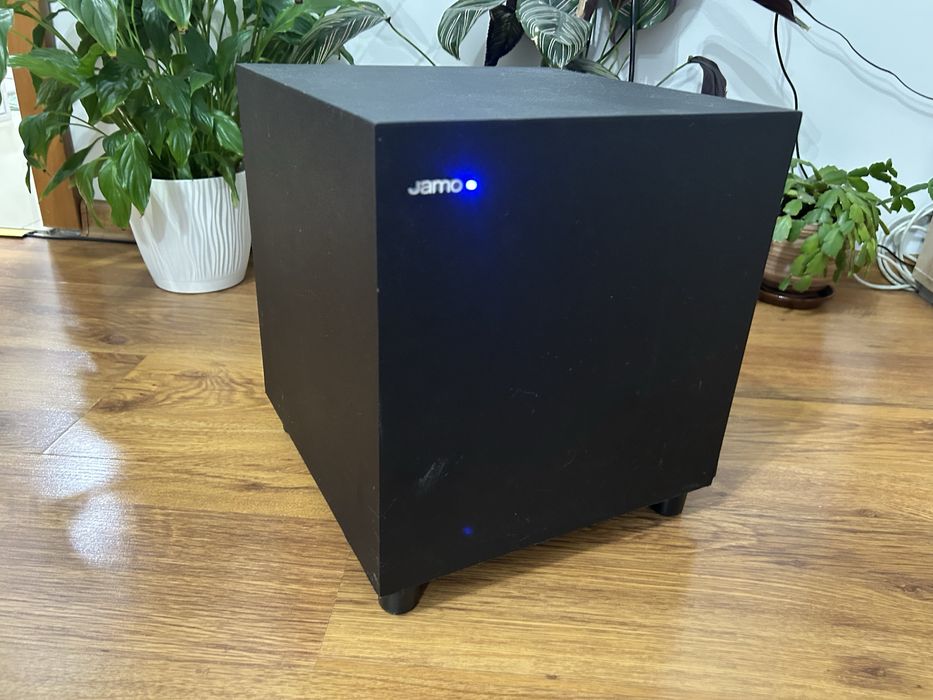 Активен субуфер JAMO SUB-210 BLACK.