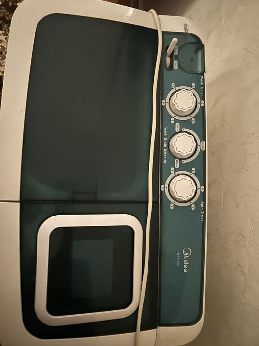 Продаю стиральную машину Midea (полуавтомат)