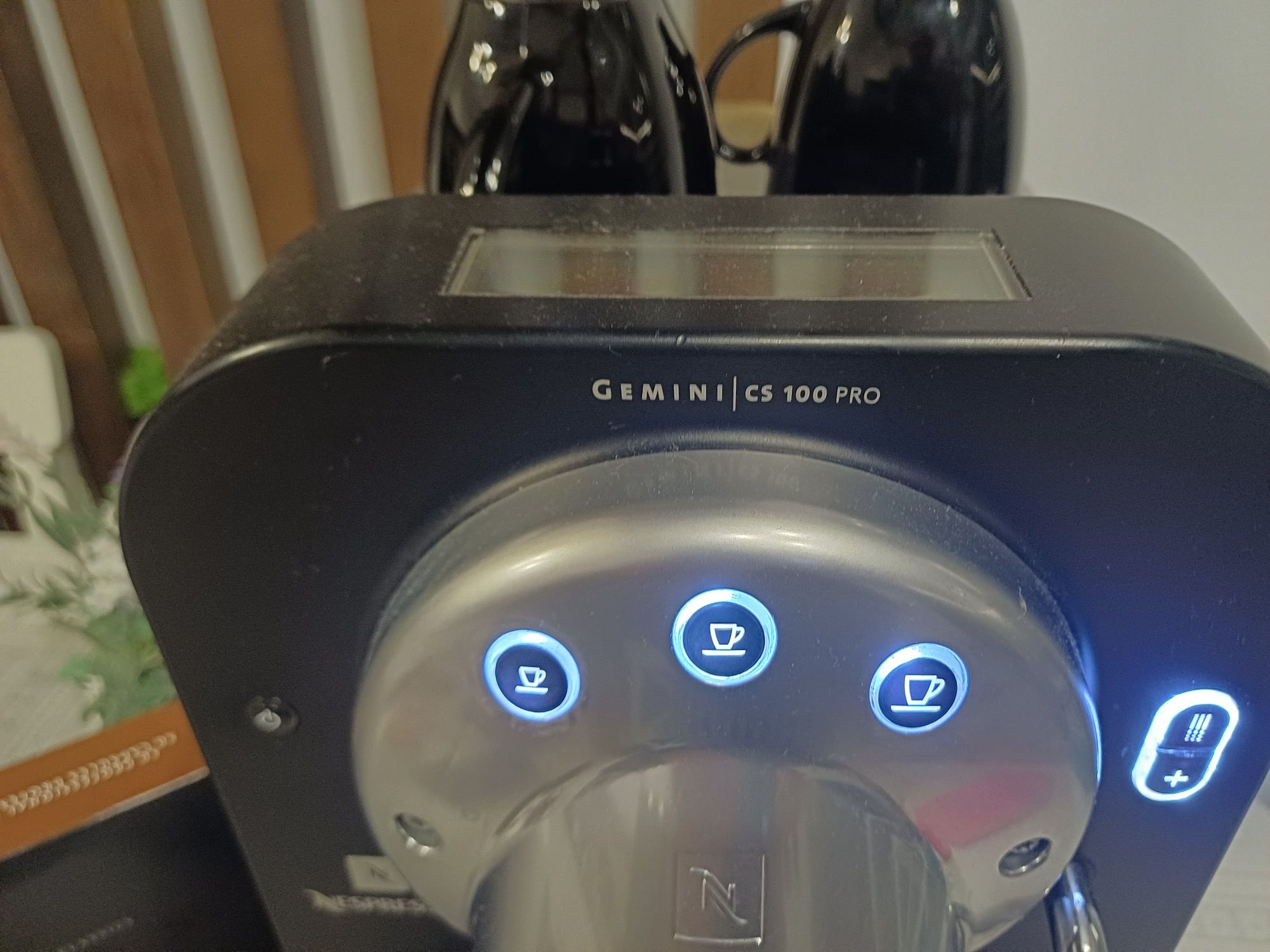 Nespresso Modelul CS100 Pro ,espresor profesional!