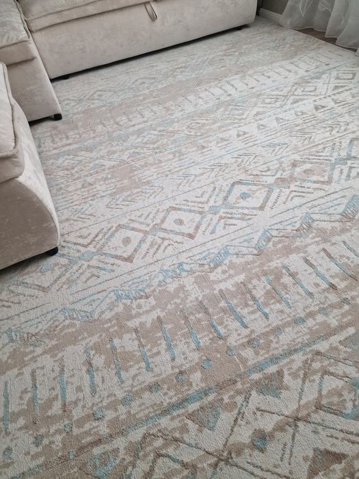 Продается качественный ковер