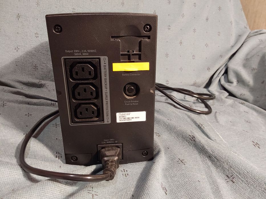 UPS  sursă neîntreruptibilă APC BX500CI