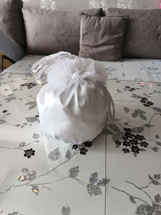 Сватбена рокля с аксесоари