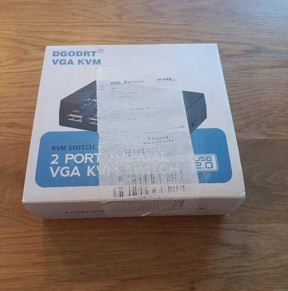 НОВ! VGA превключвател, 1 монитор и 3 USB между 2 компютъра, модел 2