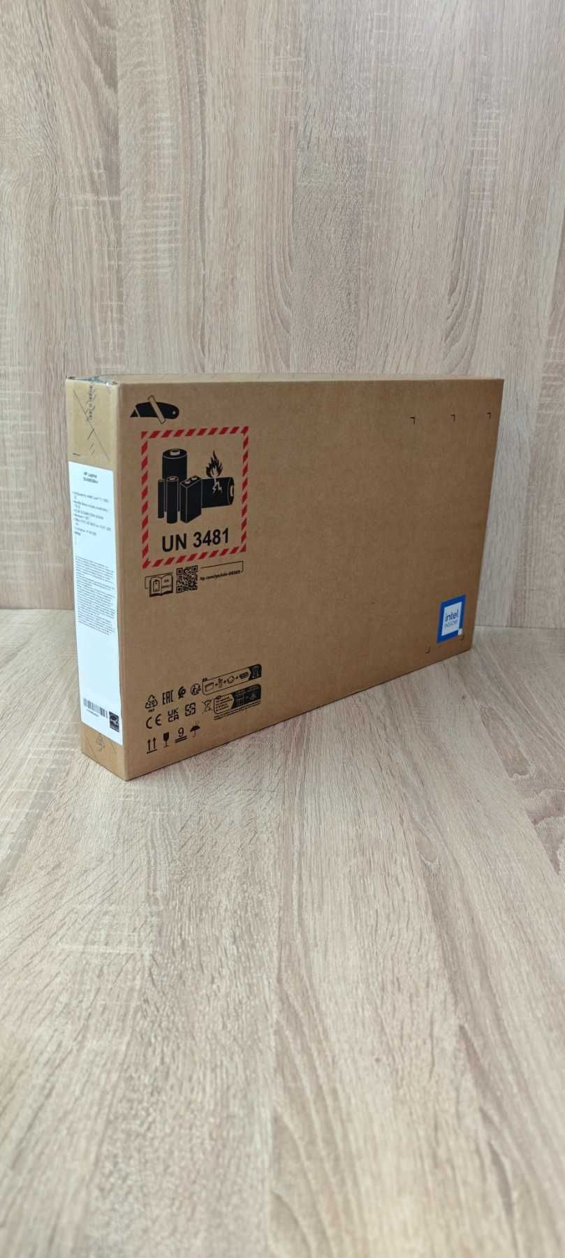 Лаптоп  - /HP 15 - 15.6/Intel I7 1355U/16GB RAM/1TB nVme/Чисто нов!/