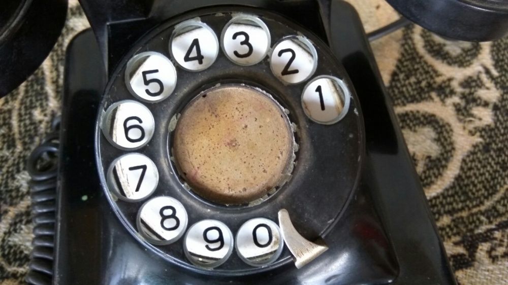 Telefon clasic cu disc, epoca, colectie