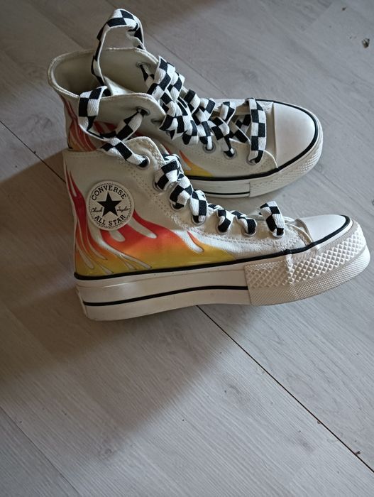 Conversia mărimea 36,noi.Pret 150 lei