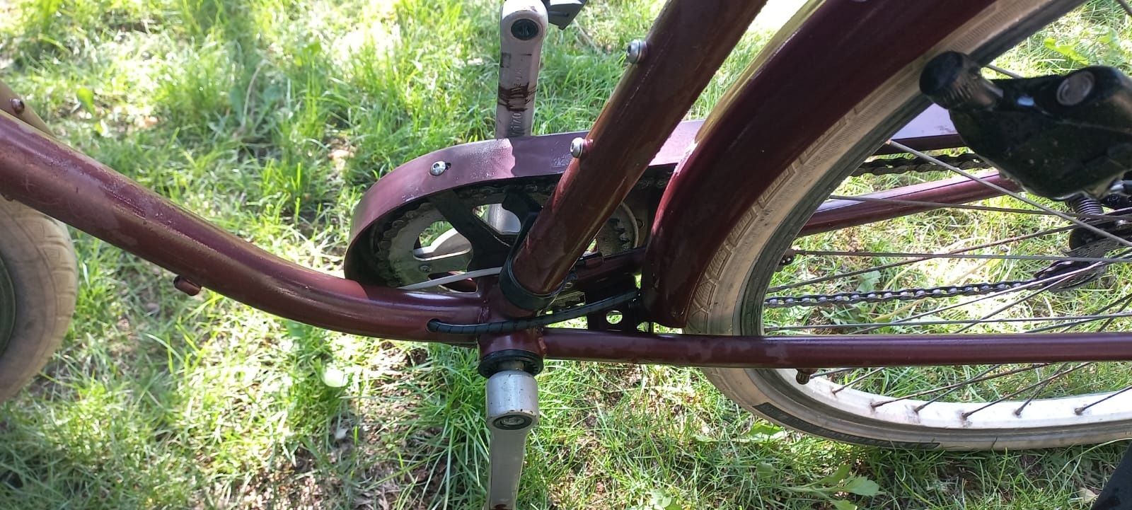 Vând bicicleta de oraș elops maro vintage bitwin ca nou
