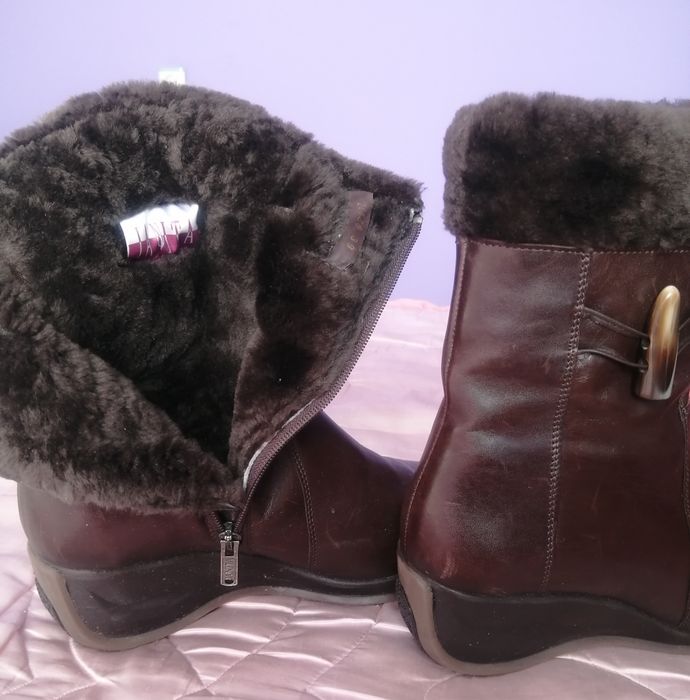 Сапоги зимние, женские, коричневые.
