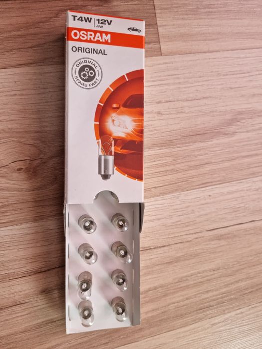 OSRAM 3893 12V, 4W Крушка / Лампички/ Лампа за фарове на коли - 20 бр.