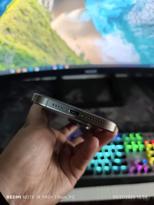 iPhone 15 Pro Max / 256 GB