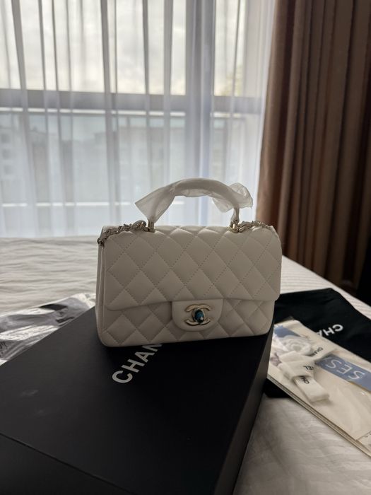 Чисто нова чанта Chanel