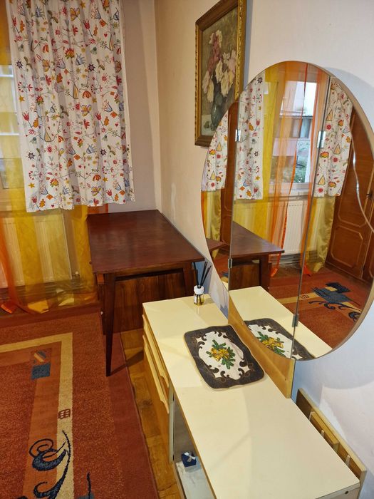 Caut colega apartament  - Zona Soarelui 100m ,  Scoala 30 /Parc