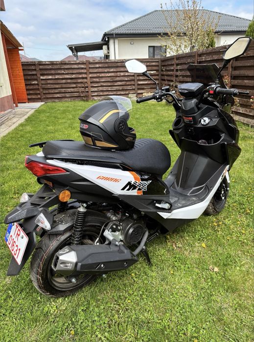 Scuter 125 benzina