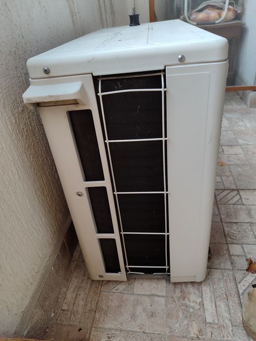 Климатик Fuji Electric ROG12LLCB – 12 000 BTU