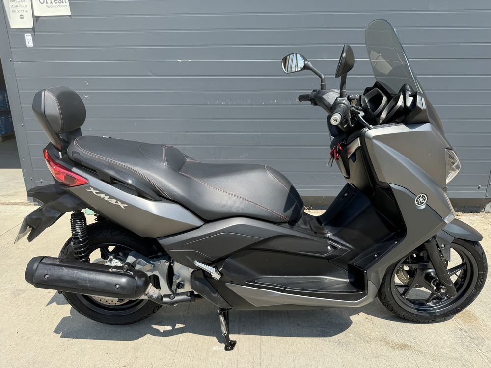 FunMoto vinde Yamaha XMax 125 permis Cat B