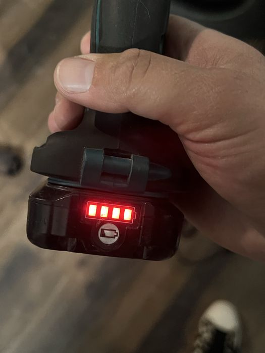 Vand autofiletanta Makita 10.8v/12v