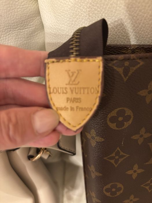 Дамски чанти по 20 лв. всяка