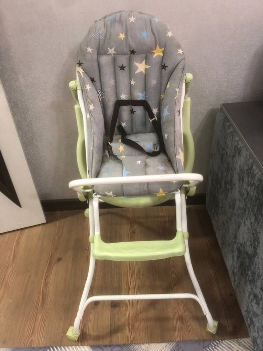 Детский стульчик для кормления