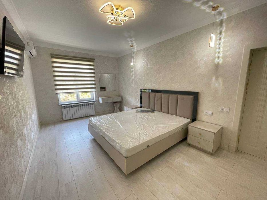 4х комнатная квартира на 4 этаже 104кв/м, в Самарканде