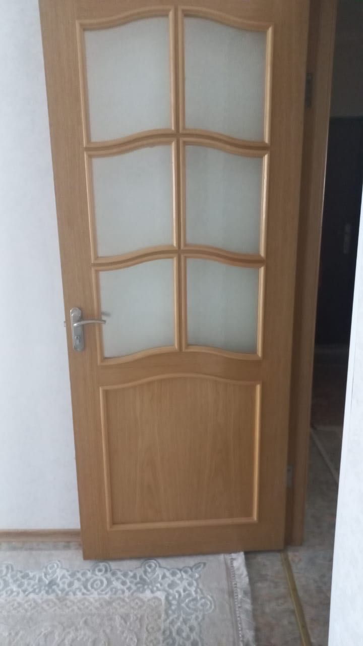 Продаются деревянные двери в отличном состоянии