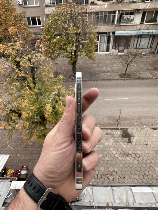 iPhone 12 Pro 256GB White 86% батерия  Много добро състояние.