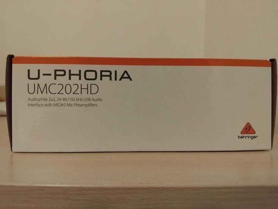 Звукова карта Behringer U-Phoria UMC202HD