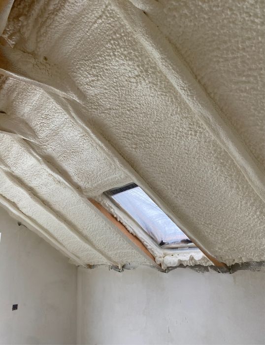 Izolatii spuma poliuretanica izolatie termo fono termica celula deschi