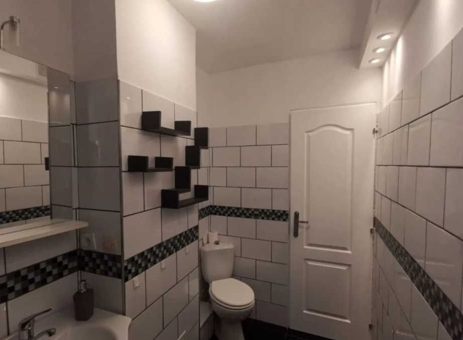 Дава се под наем Едностаен апартамент в Пловдив, Център - 40 кв.м за 178.5 € - Снимка #1