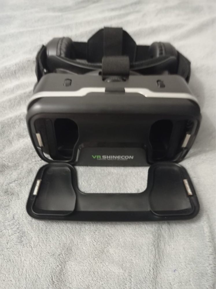 VR очки виртуальной реальности с пультом