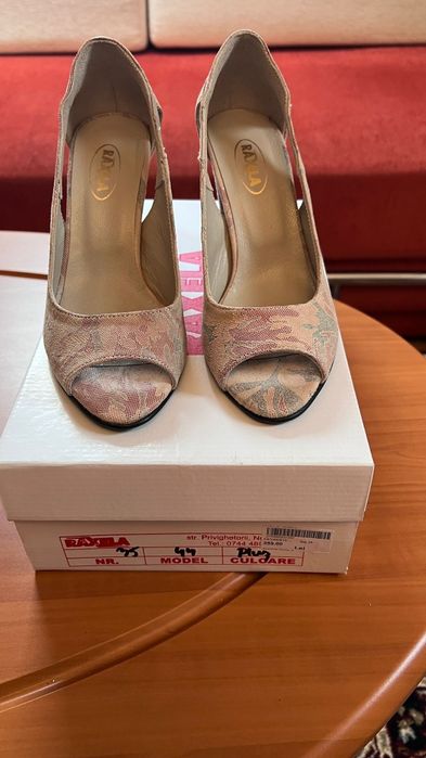 Vand pantof decupat Raxela