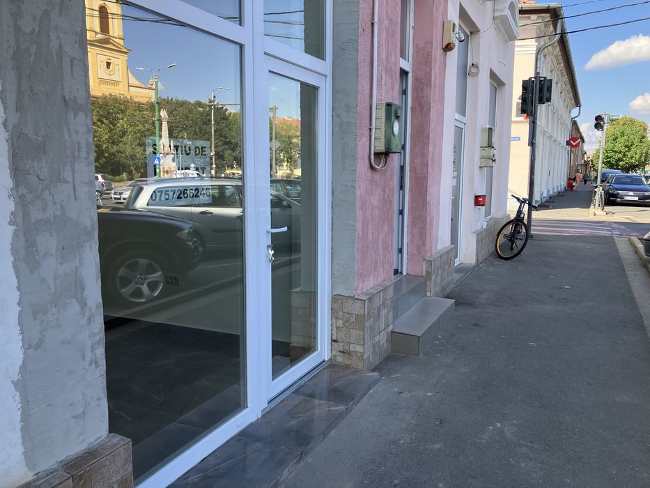 Inchiriez spatiu comercial Calea Timisorii