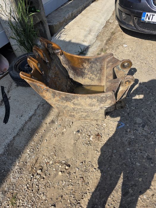 Buldoexcavator fiat  kobelco 2004 6500ore.