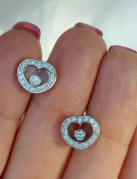 Продам нежные золотые сережки под известный бренд