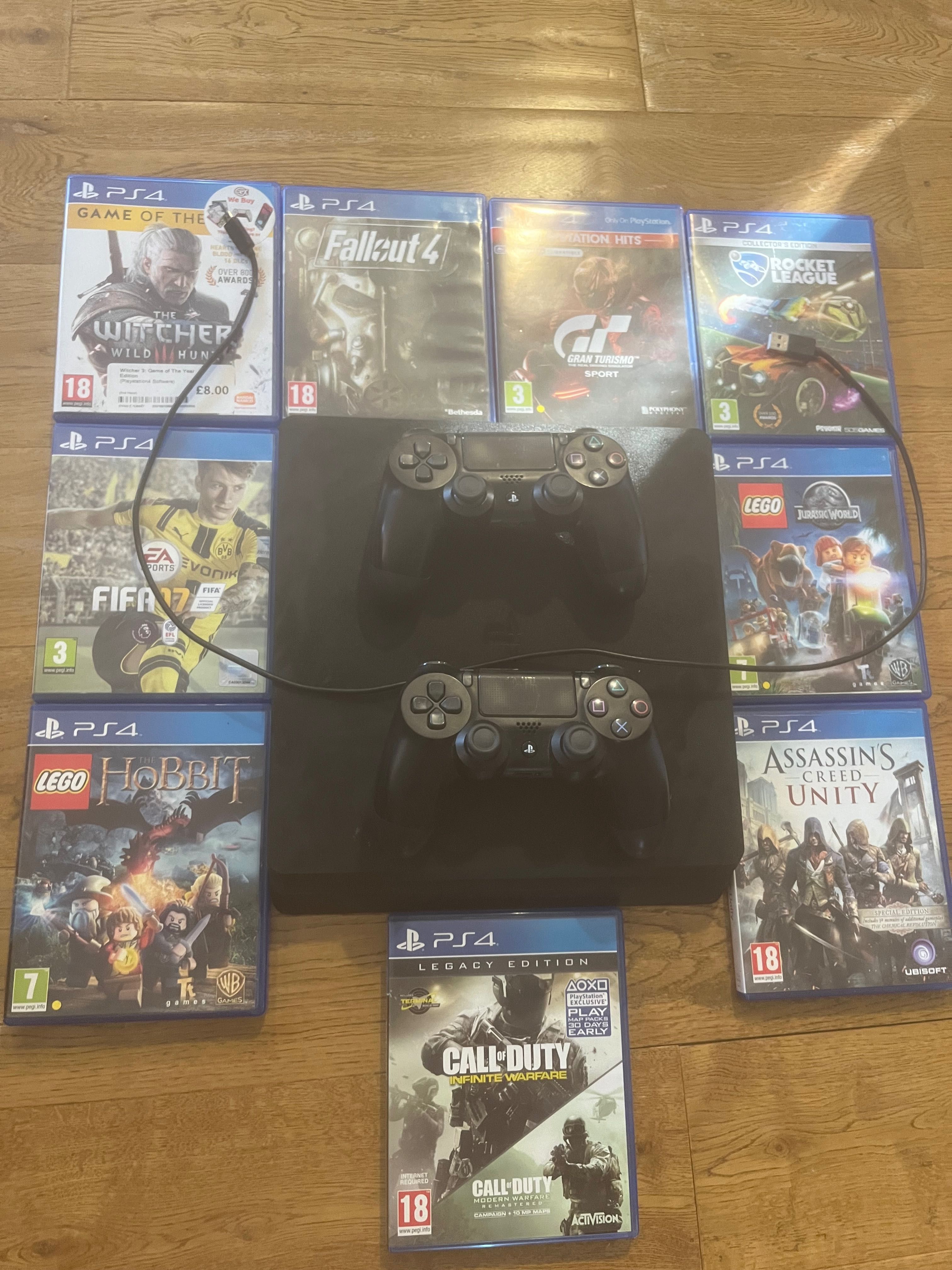 Playstation4 slim с игри и два джойстика